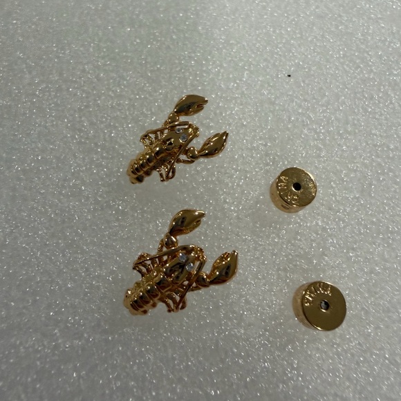Kurt Geiger Gold Lobster Stud Earrings - Picture 2 of 2